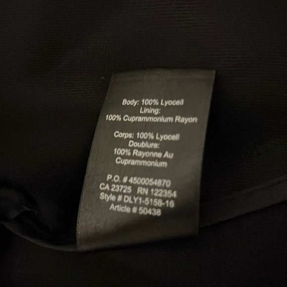 Aritzia Babaton Trench Coat NWOT - Picture 7 of 7